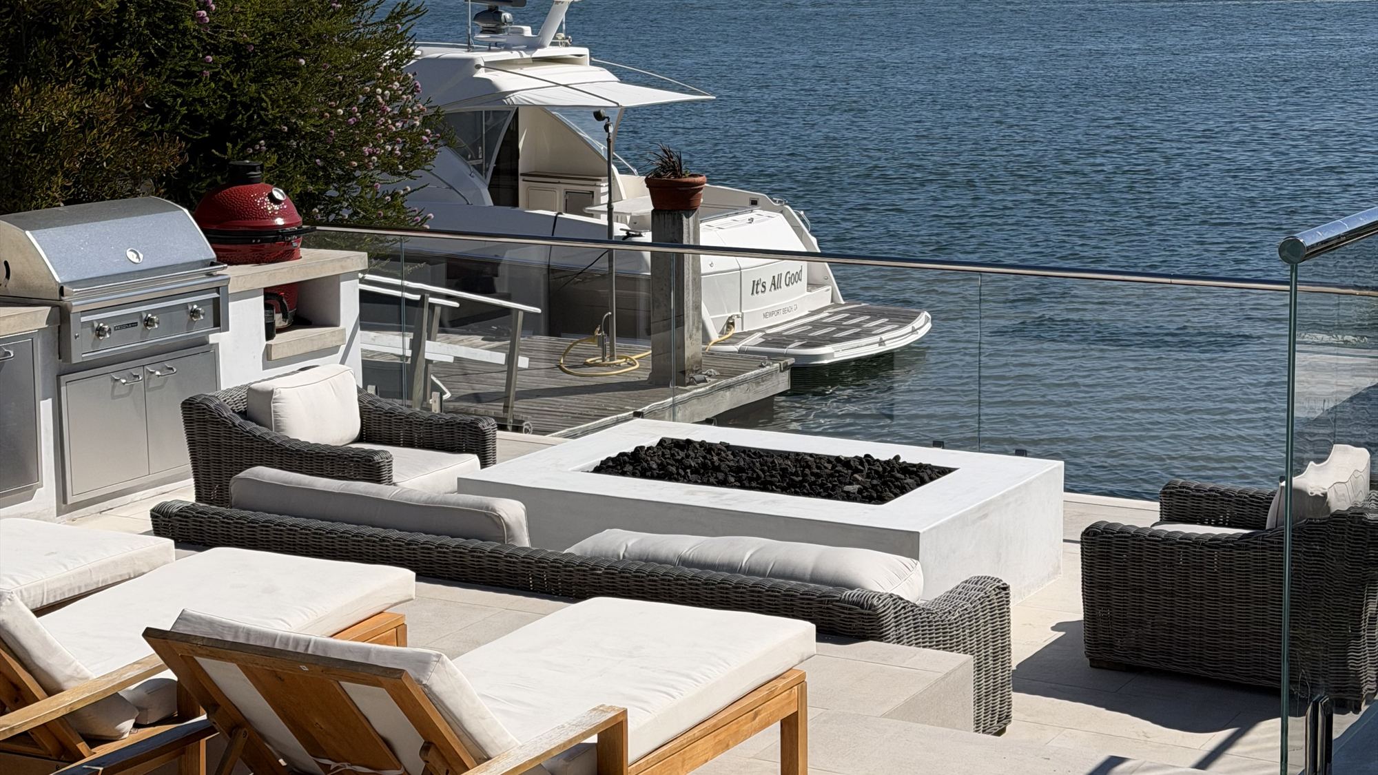 Ocean-view terrace and glass railings over the Pacific